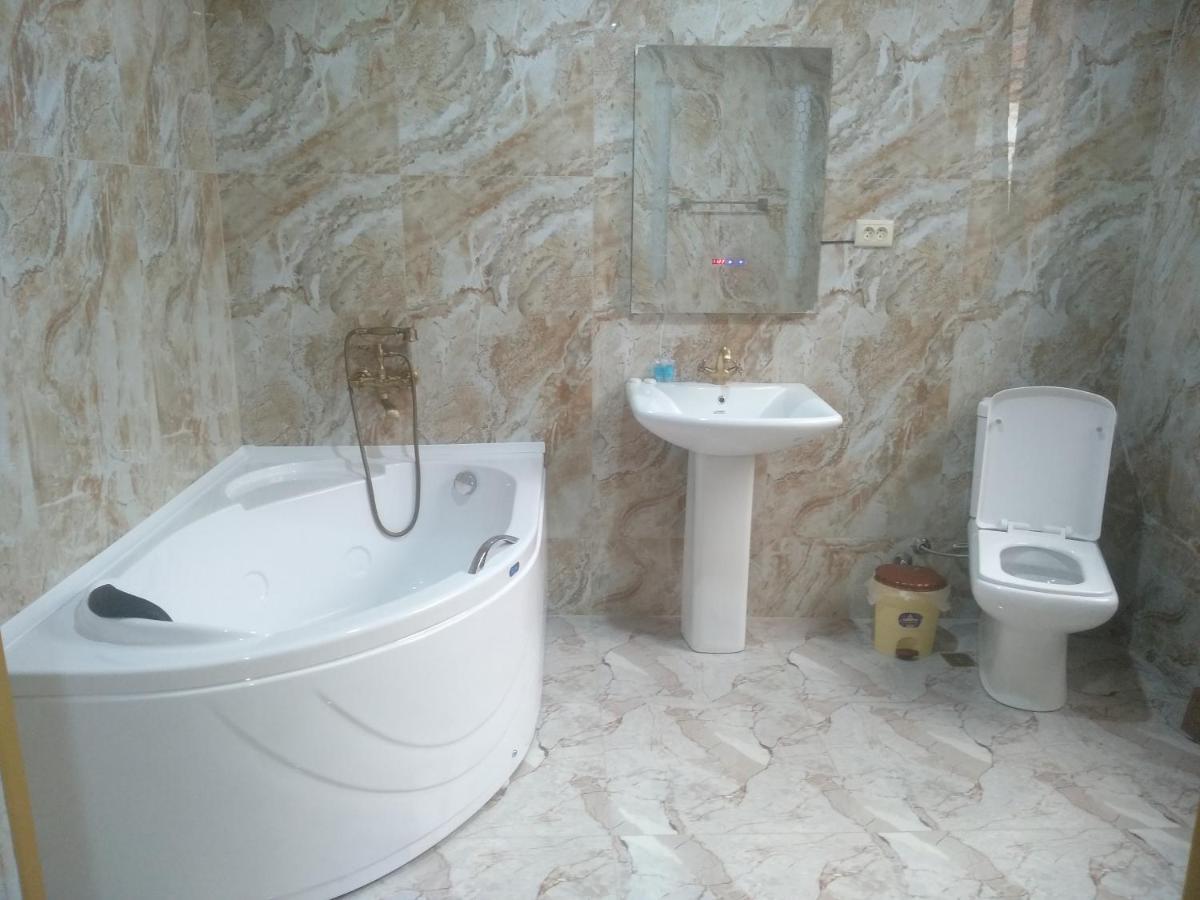 Hotel Royal Кутаїсі Екстер'єр фото