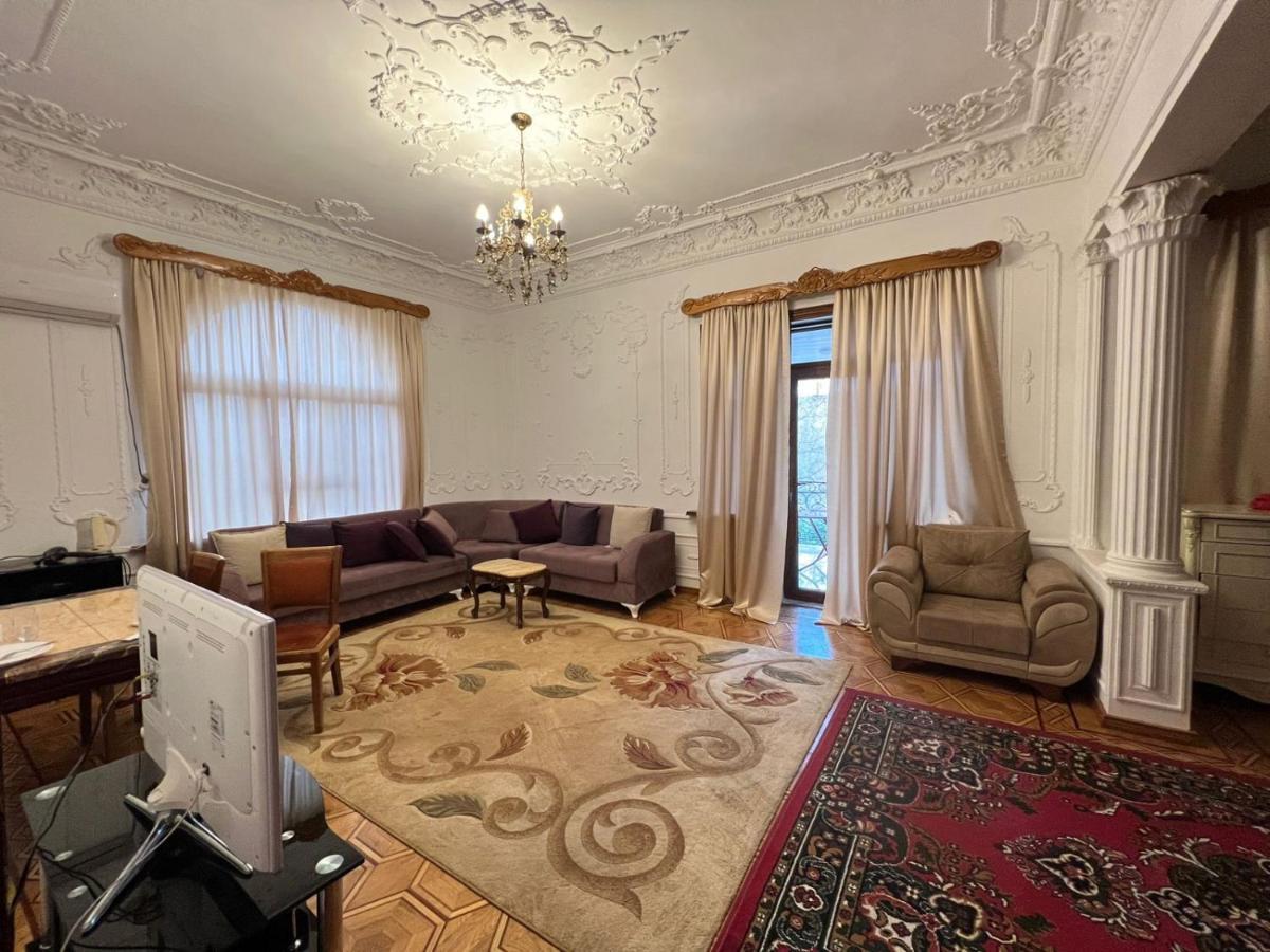 Hotel Royal Кутаїсі Екстер'єр фото