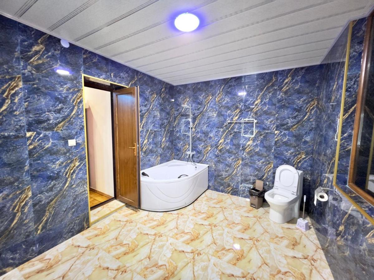 Hotel Royal Кутаїсі Екстер'єр фото