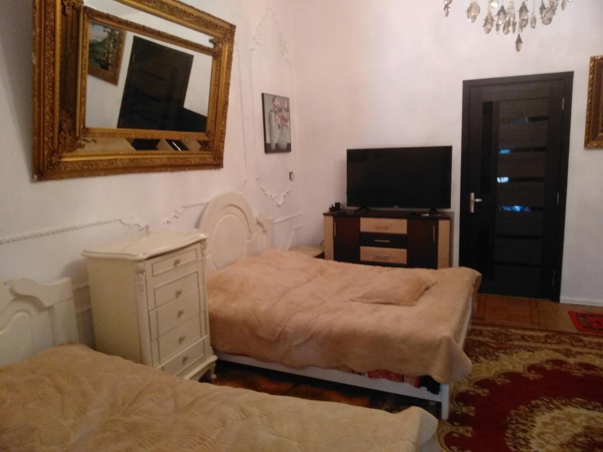 Hotel Royal Кутаїсі Екстер'єр фото
