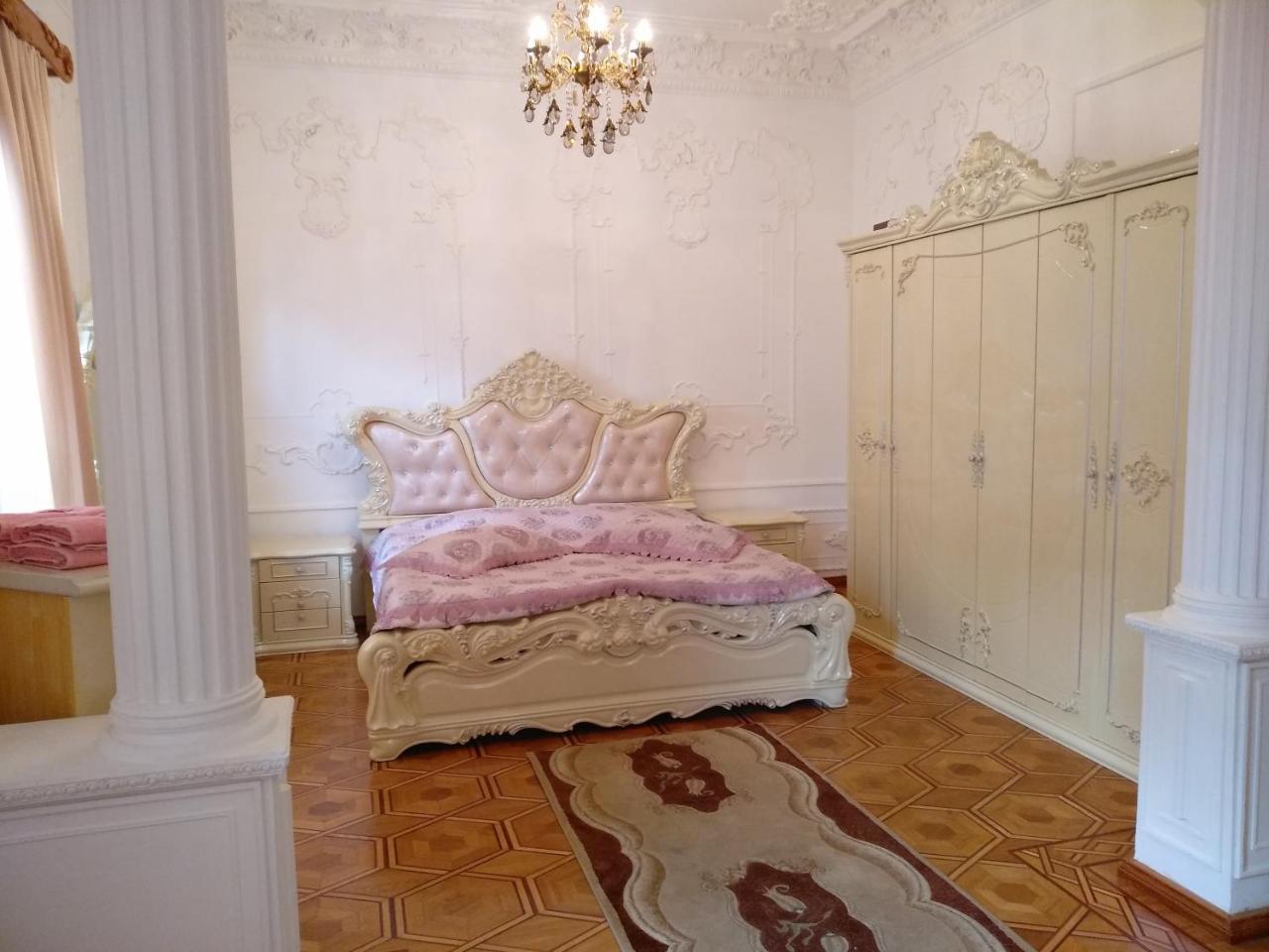 Hotel Royal Кутаїсі Екстер'єр фото