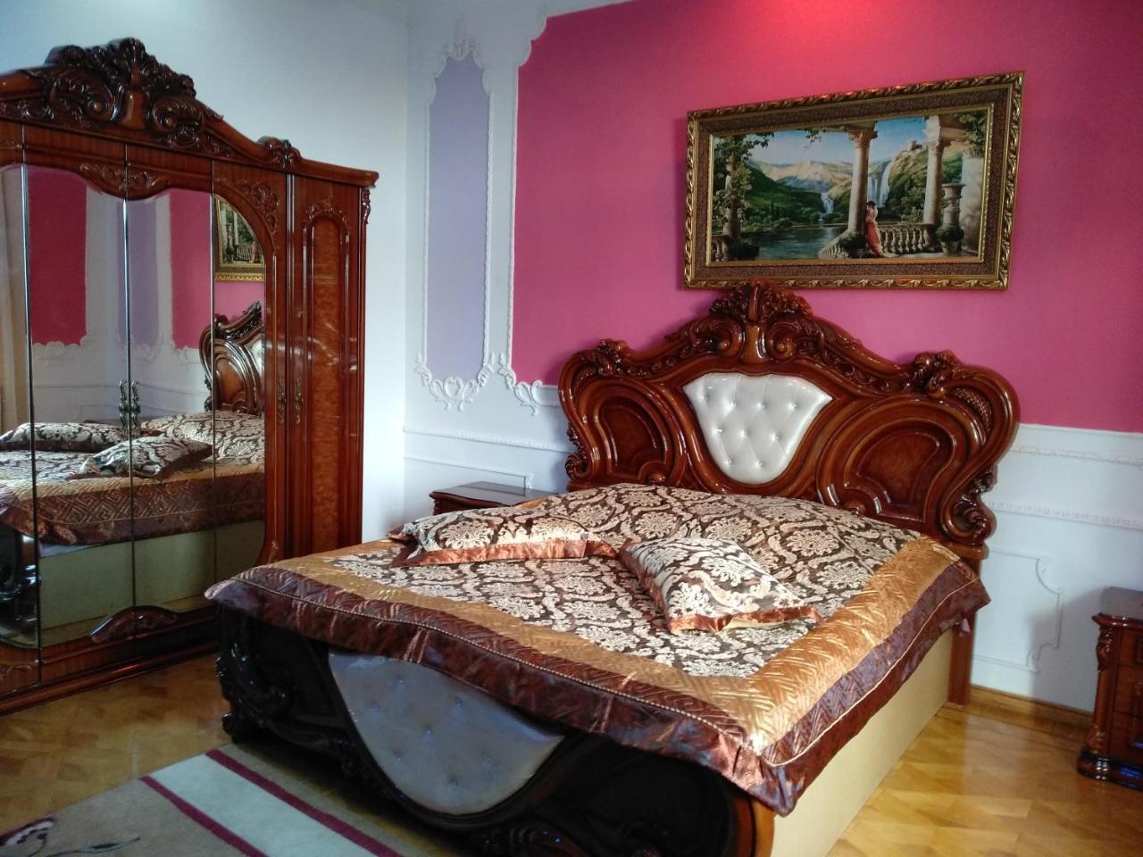 Hotel Royal Кутаїсі Екстер'єр фото