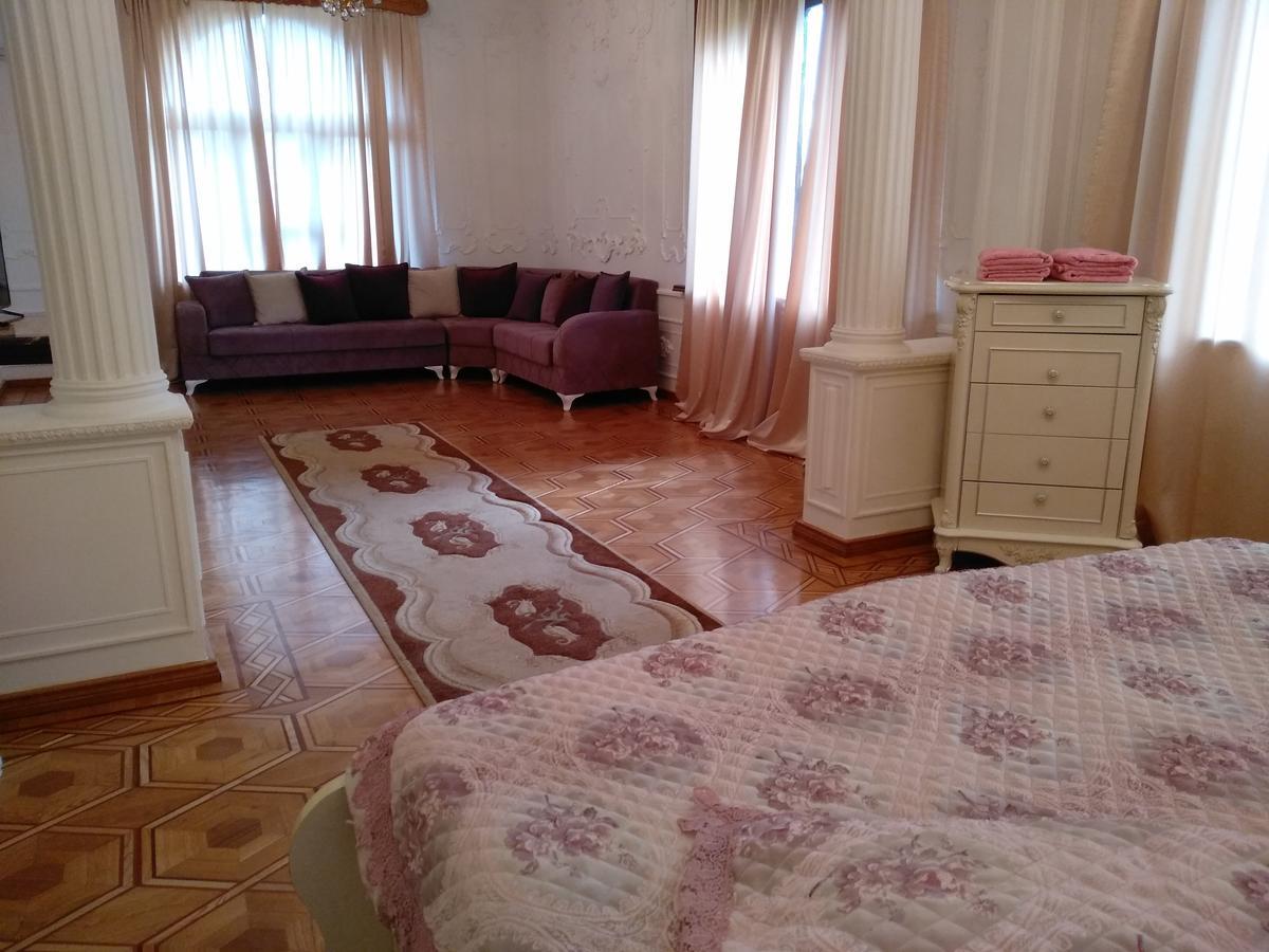 Hotel Royal Кутаїсі Екстер'єр фото
