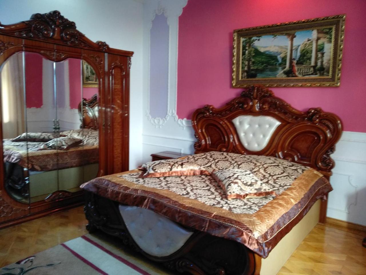 Hotel Royal Кутаїсі Екстер'єр фото