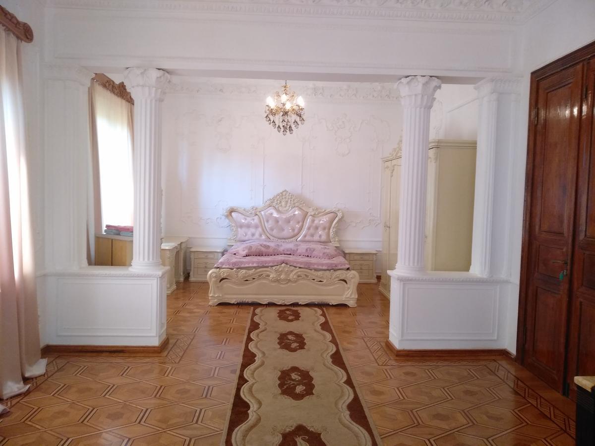 Hotel Royal Кутаїсі Екстер'єр фото